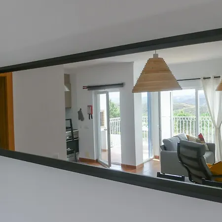 Spacious & Sunny Apartment By Timelystay Apartman *