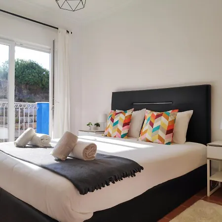 公寓 Spacious & Sunny Apartment By Timelystay *