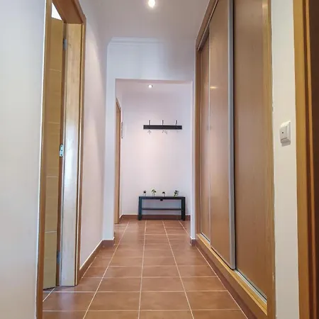 公寓 Spacious & Sunny Apartment By Timelystay 阿尔热祖尔