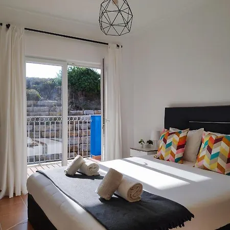 公寓 Spacious & Sunny Apartment By Timelystay *